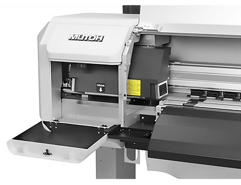 1638UR_0004_Layer-12-768x591